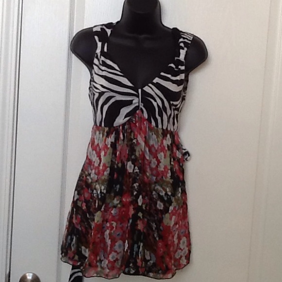J.T.B Dresses & Skirts - 🌹adorable mini dress size L 🌹